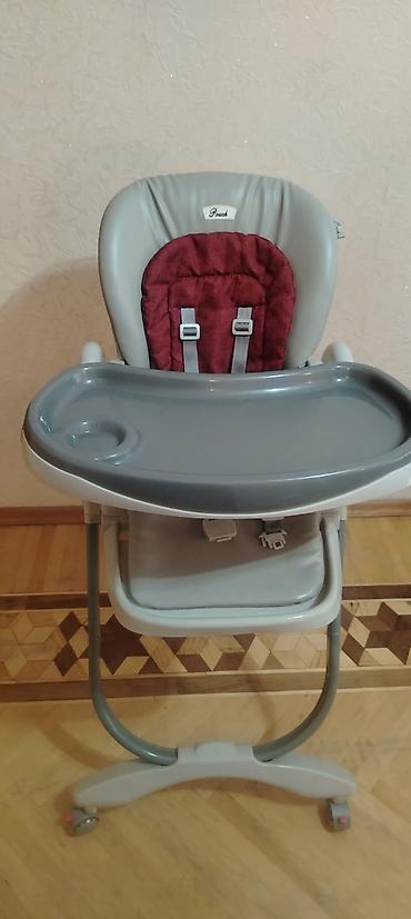 Yemək masaları, oturacaqları: Uşaq yemək stulu – Pouch brendi - Rənglər: boz/gümüşü gövdə, tünd — 1