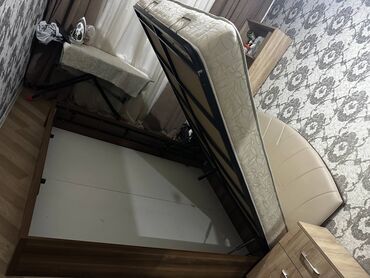 taxt dosekleri: Б/у, Двуспальная кровать, С подъемным механизмом, С матрасом, Без выдвижных ящиков, Азербайджан