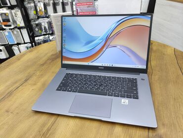 diski na sprinter 15: Intel Core i3, 15.6 "