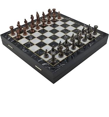 Şahmatlar: Şahmat dəsti, qızılı və gümüşü rəngli parçaları olan, qara rəngli -da lalafo.az — 5 Şahmatlar: Şahmat dəsti, qızılı və gümüşü rəngli parçaları olan, qara rəngli — 5