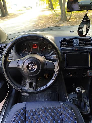 vw: Volkswagen ID. Polo: 2011 г., 1.6 л, Механика, Бензин, Седан — 3