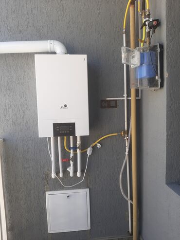 Uzunmüddətli kirayə mənzillər: 28 May metrosundan 700-800şərq bazarından 100 metr məsafədə 177 — 24