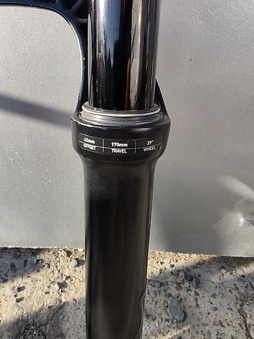 Велосипед тетиктери: В продаже вилка RockShox Lyrik Select +170-180mm, ноги без коцек — 4