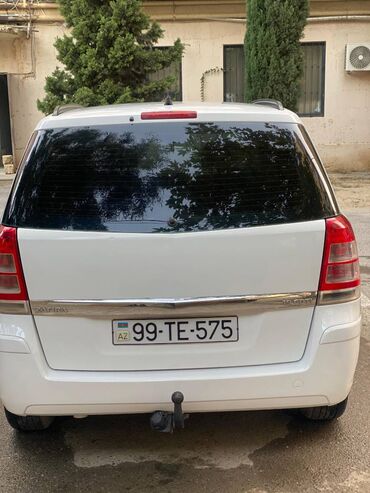 xacmaz masin satisi: Opel Zafira: 1.9 l | 2008 il 430000 km Universal