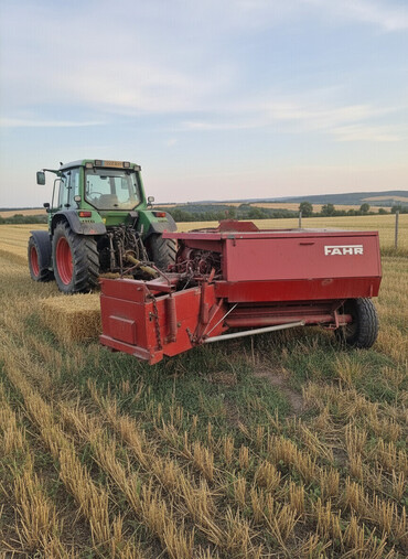 Тракторы МТЗ (Беларус): Модель: 80 экспортный, Б/у, С пресс-подборщиком — 1