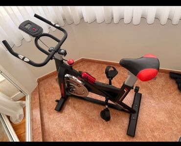 велотренажер купить в баку: Spinning tipli trenajor velosiped - Rəng: qara/qırmızı dizayn -