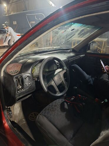 Volkswagen: Volkswagen Polo: 1999 г., 1.8 л, Механика, Бензин, Хэтчбэк at lalafo.kg — 10 Volkswagen: Volkswagen Polo: 1999 г., 1.8 л, Механика, Бензин, Хэтчбэк — 10