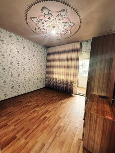 эмарк жибек жолу: 2 комнаты, 50 м², 105 серия, 3 этаж, Косметический ремонт