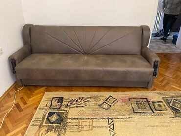 amortizeri za krevet: Na prodaju kauč na razvlačenje! Dimenzije kauča: 220x90x90cm