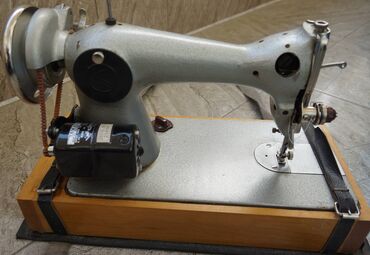 Qədim tikiş maşınları: Tikiş maşını "Podolsk 2M-33" Təzə vəziyyətdə, çox az istifadə olunmuş — 20