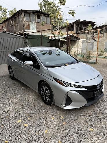 аванте 2017: Toyota Prius: 2017 г., 1.8 л, Вариатор, Гибрид, Лифтбек — 1