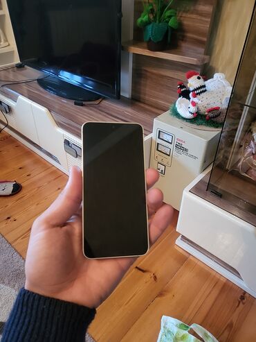 Samsung: Samsung Galaxy S24, 128 GB, rəng - Bej, Simsiz şarj — 9