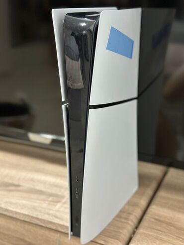 PS5 (Sony PlayStation 5): ?ончательно 
б/у в идеальном состоянии 
1 джойстик