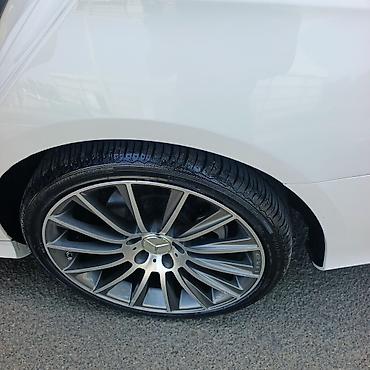 Mercedes-Benz: Mercedes-Benz E 300: 2 l | 2018 il Sedan — 10