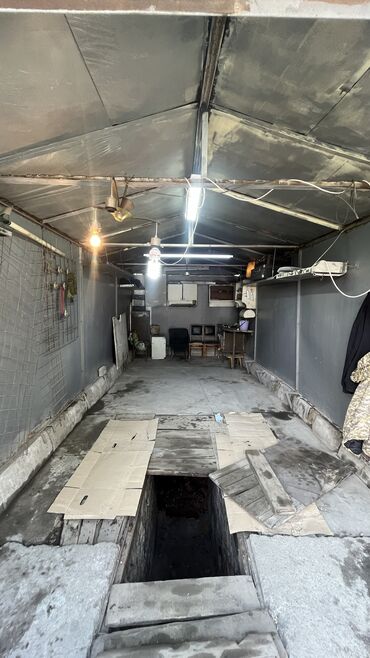 Продаю гараж: Продаю гараж в кооперативе N1. Находится мкр аламедин -1 по — 6