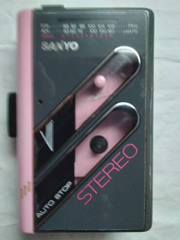 honor magic 5 lite polovan cena: Vokmen Sanyo model MGR62ispravan (Bez baterija)Ima radio i deo za