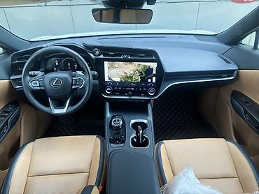 порте: Lexus RZ: 2023 г., Электромобиль, Кроссовер — 8