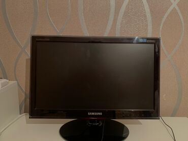 ноутбук casper: Əla vəziyettdə Samsung 20 düym monitor 
Vga çıxış