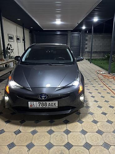 Toyota: Toyota Prius: 2017 г., 1.8 л, Робот, Гибрид, Хэтчбэк — 1