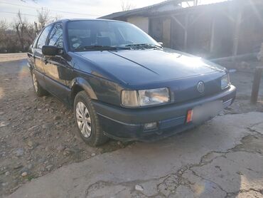 Volkswagen: Volkswagen Passat: 1988 г., 1.8 л, Механика, Бензин, Седан