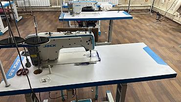 Промышленные швейные машинки: Срочно продаю 1. прямострочные швейные машинки 2. 4х нитка 3 — 6