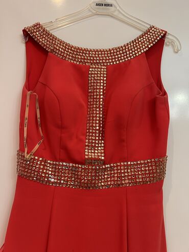 Ziyafət donları: Ziyafət donu, Maksi, Bershka, S (EU 36)