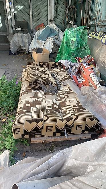 Прямой диван, Б/у