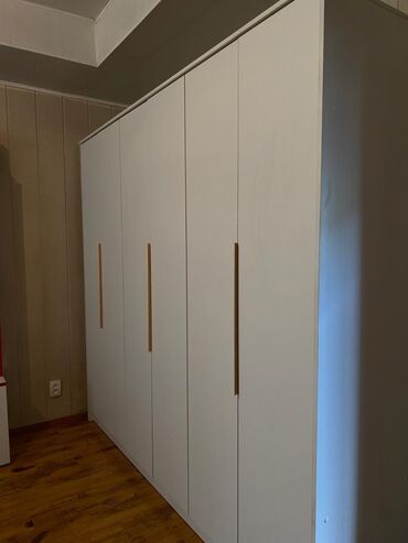 Шкафы для одежды: 6х дверный шкаф!!! Рассрочка через М+ Высота 2.20 Ширина 2.40 Глубина — 11