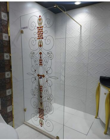 Duş kabinaları, arakəsmələr: Yeni Arakəsmə, Künc üçün, Pulsuz çatdırılma — 19