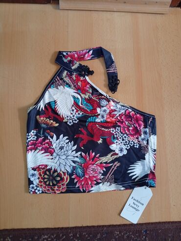 Topovi: Gotički top i bralet – set 1) Crni crop top sa tankim bretelama - — 11