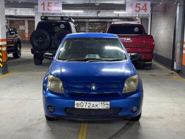 Toyota: Toyota ist: 2002 г., 1.5 л, Автомат, Бензин, Универсал