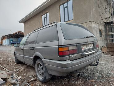 Volkswagen: Volkswagen Vento: 1990 г., 2 л, Механика, Бензин, Универсал