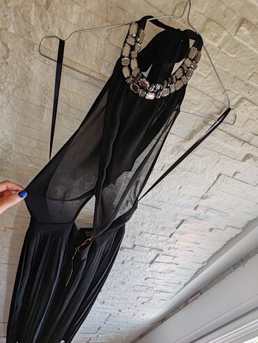 crna haljina sa perjem: Ted Baker London M (EU 38), bоја - Crna, Drugi stil, Drugi tip rukava