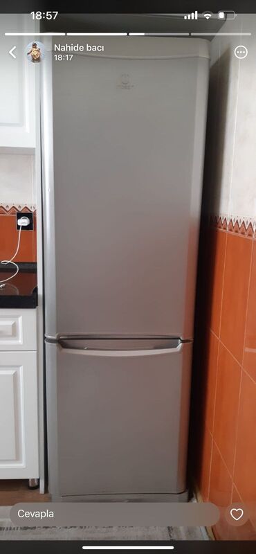 2 qapılı Indesit Soyuducu Satılır, rəng - Boz