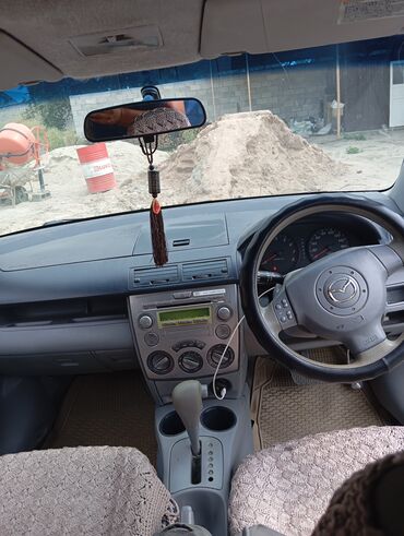 срочно продаю в связи с переездом: Mazda Demio: 2002 г., 1.3 л, Автоматтык, Бензин, Хетчбек