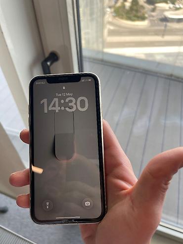telefon iphone 10: IPhone 11, 128 GB, Ağ, Barmaq izi, Face ID, Sənədlərlə — 3