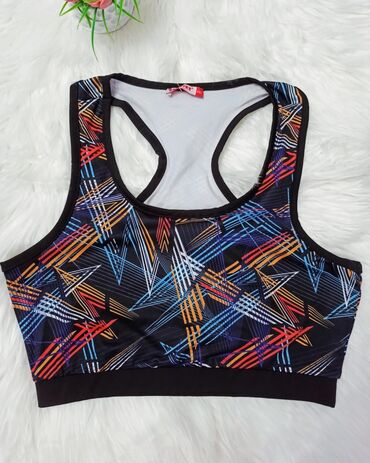 crop top h m: Top za trening
Velicina L/XL
Nov