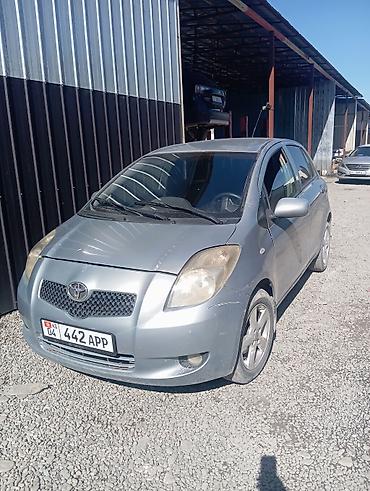 спинка: Toyota Yaris: 2007 г., 1.3 л, Робот, Бензин, Хэтчбэк — 1