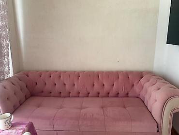 - Məhsul: Divan - Rəng: Pudra/çəhrayı - Üslub: Chesterfield tipli