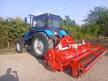 запчасти на прицепы: Belarus 1221 traktor + arxa asqılı torpaq frezesi/torpaq yumşaldıcı — 2