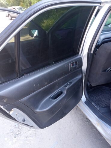 Mitsubishi: Mitsubishi Lancer: 2003 г., 1.6 л, Механика, Бензин, Седан — 6