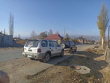 сапат бетон: Kia Sportage: 1995 г., 2 л, Кол менен иштөөчү, Дизель, Кроссовер — 3
