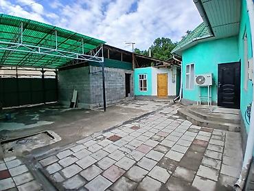 Продажа коттеджей и домов: Продается дом с двором и хозпостройками участок 4 соток рядом ходит — 4