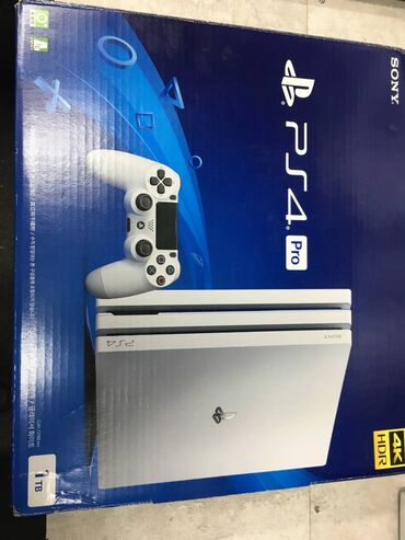 PS4 (Sony PlayStation 4): В отличном состоянии PS4 PRO CUH-7218B Белый, 1TB, 1 оригинальный