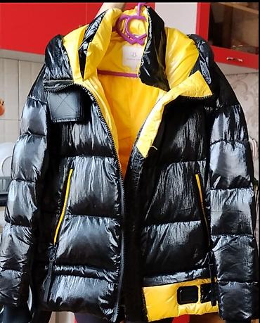 teddy kurtka: Qara-sarı rəngli qışlıq puf jaket - Parlaq qara üst material, içi — 1