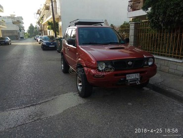 Nissan Terrano: 2.4 l. | 1997 έ. SUV/4x4