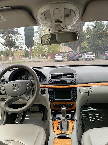 Mercedes-Benz: Mercedes-Benz E 320: 3.2 l | Sedan — 10