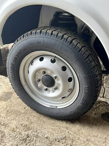 фольксваген тигуан л с: Б/у Колесо 175 / 80 / R 16, 5 Болтов — 1
