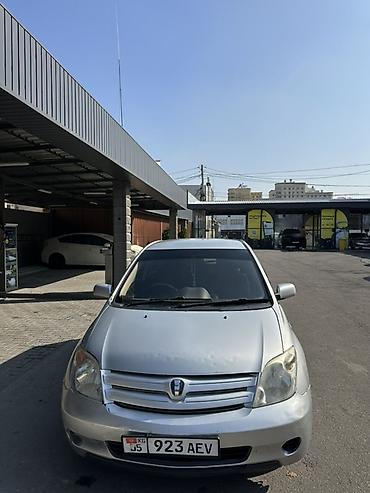 пона: Toyota Ist: 2003 г., 1.5 л, Автомат, Бензин, Хэтчбэк — 2