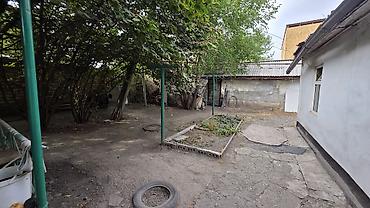 Үйлөрдү сатуу: 3 бөлмө, 65 м², 4 соток, Бишкек, Аламедин базары Менчик ээси — 5